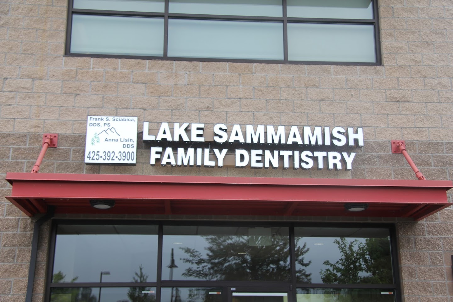 issaquah dental office sign